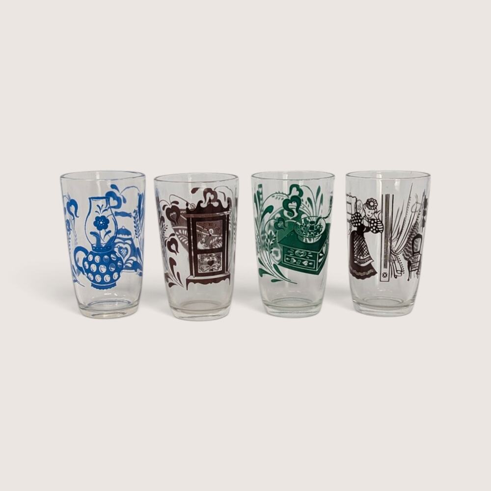 Set Of 4 Vintage Juice Glasses Domestic Scenes Multi Color Retro Tumblers